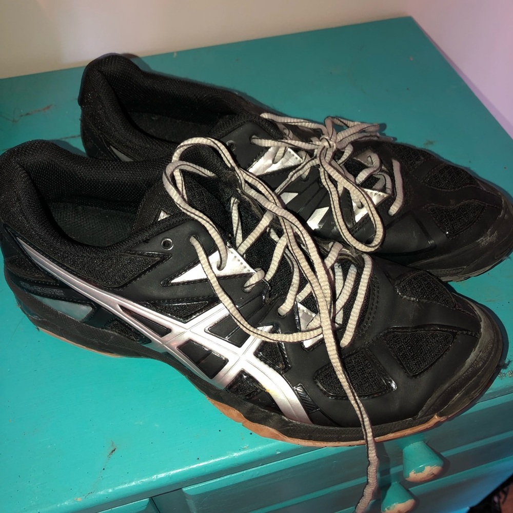Acics gel tastic volleyball shoes